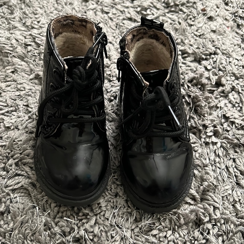 Combat boots